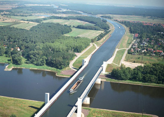 Neverovatni vodeni most u Nemačkoj